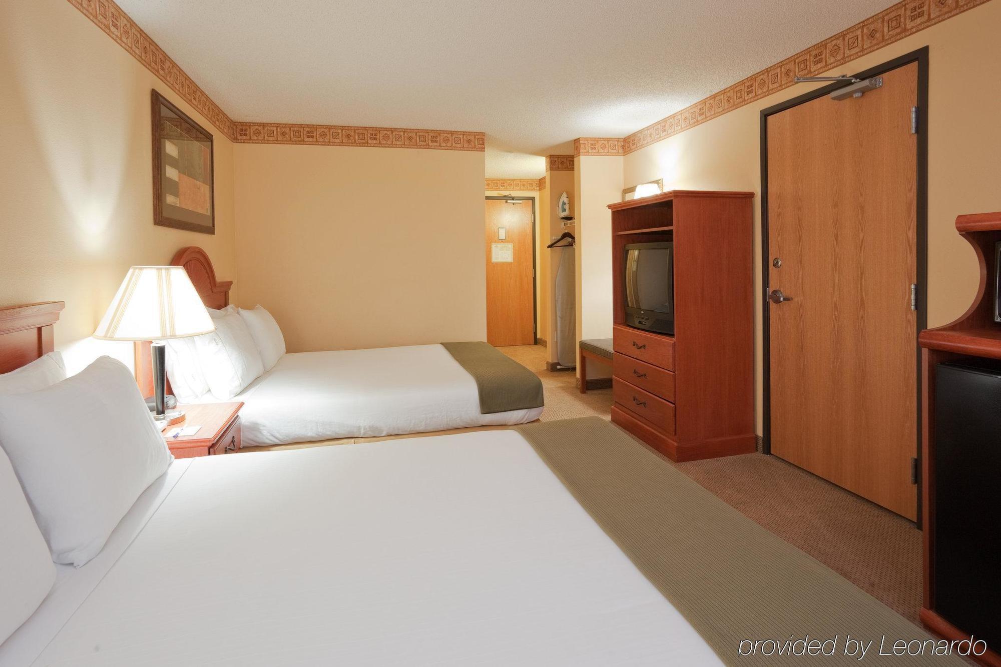 Holiday Inn Express Hotel & Suites Livermore By Ihg Quarto foto